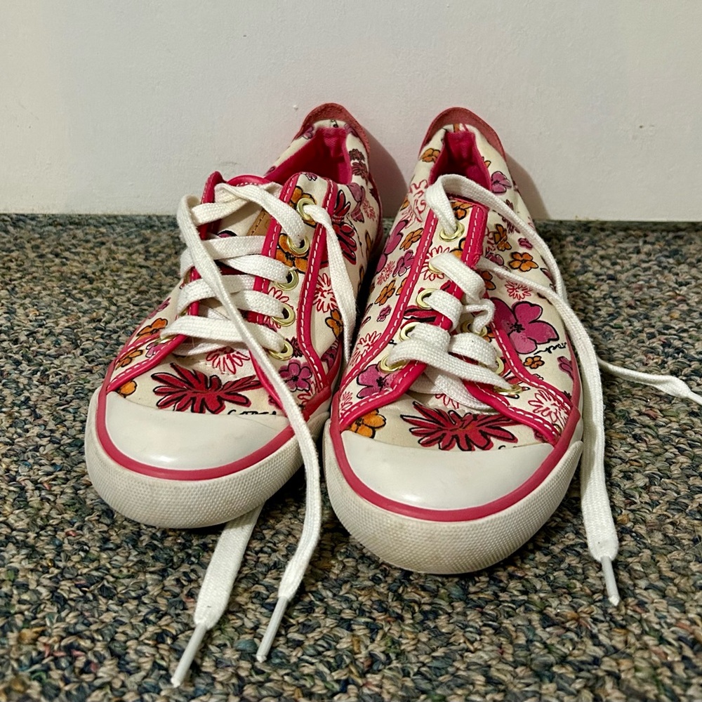 Coach Poppy Shoes size 5